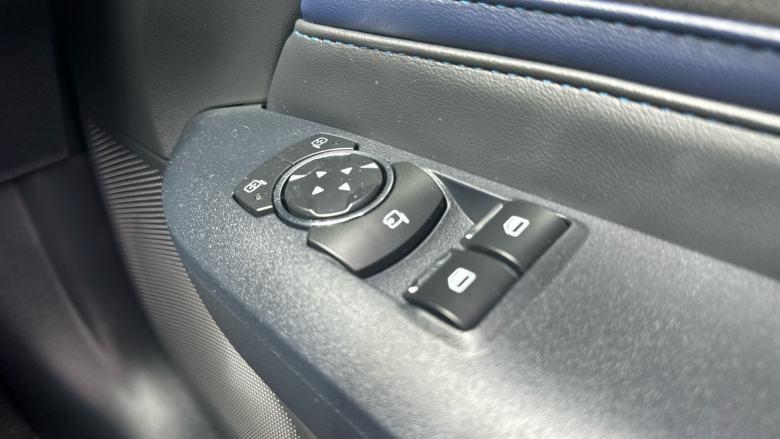 Ford Mustang 5.0 V8 Dark Horse 2dr Petrol Coupe